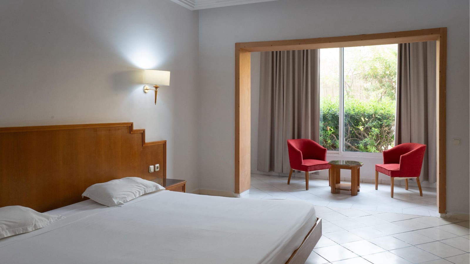 Une chambre de 35 m² avec loggia